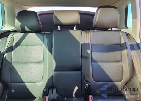 2015 Volkswagen Tiguan S z USA, uszkodzony, nr VIN WVGAV7AX0FW513549